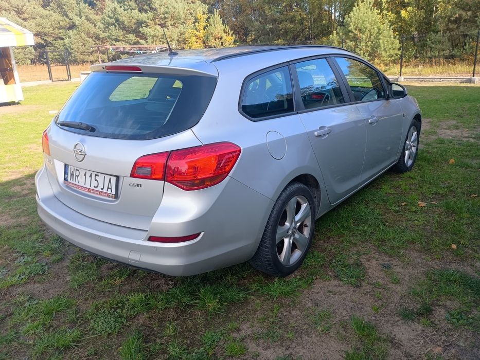 Opel Astra IV 1.3 CDTI diesel 100km 2011r