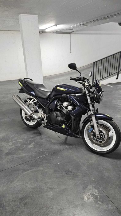 Yamaha Fazer 600 (FZS) Naked — 1999 — Apenas 17.000 km | 100% Legalizada