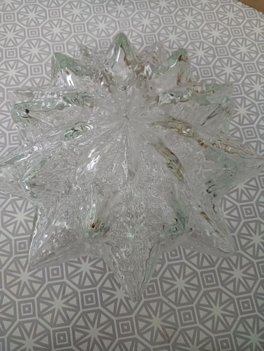 Tulipa de teto em cristal lapidado

- Acabament