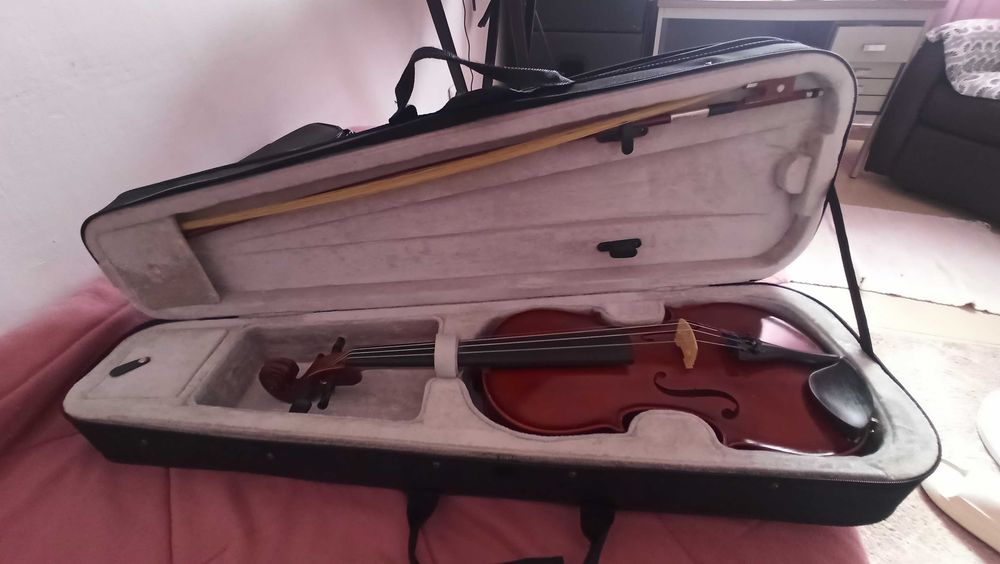 Violino Thomann (case e mais acessórios)