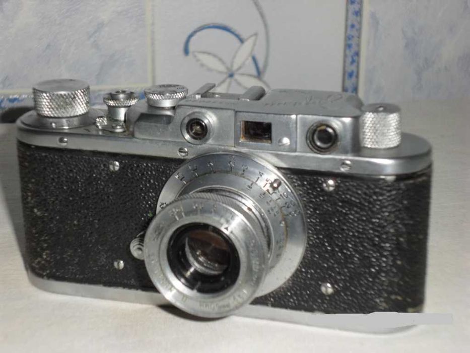 Фотоаппарат "Зоркий" 1953 года плёночный,№339040 первых выпусков.