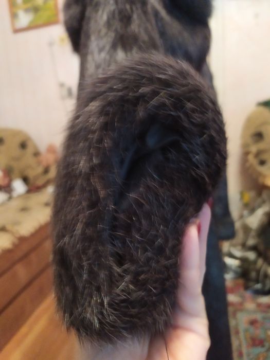 шуба з хутра нутрії,чорно-сірого кольору,розмір 46,довжина 105 см