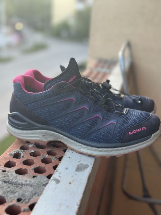Продам жіночі трекінгові кросівки Lowa Maddox Gtx Lo Ws