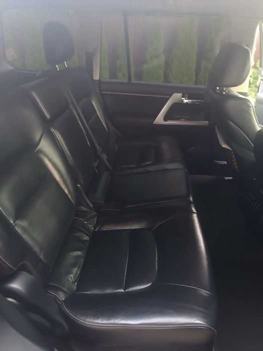 Продам Тойота ленд крузер 200 (TOYOTA LAND CRUISER 200)