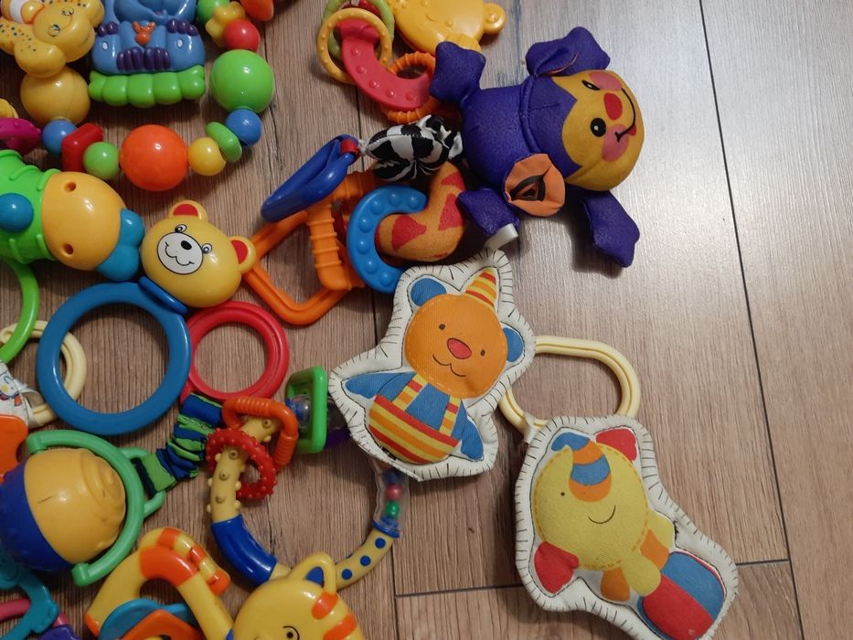 Kostka edukacyjna grzechotki