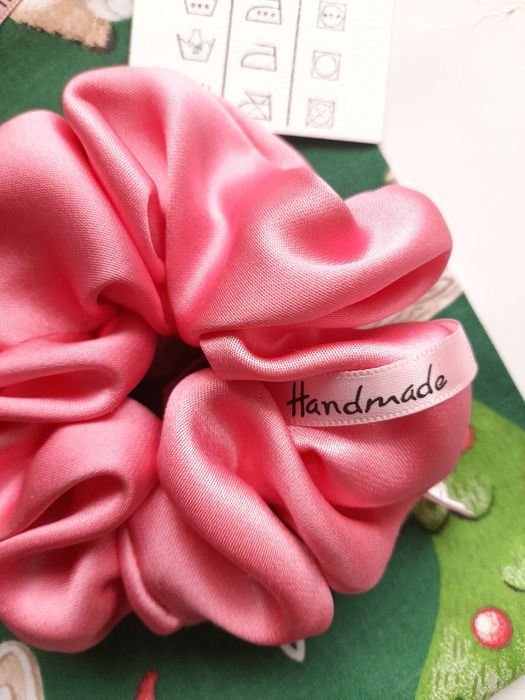 Róż pink jedwab naturalny gumka scrunchie do włosów