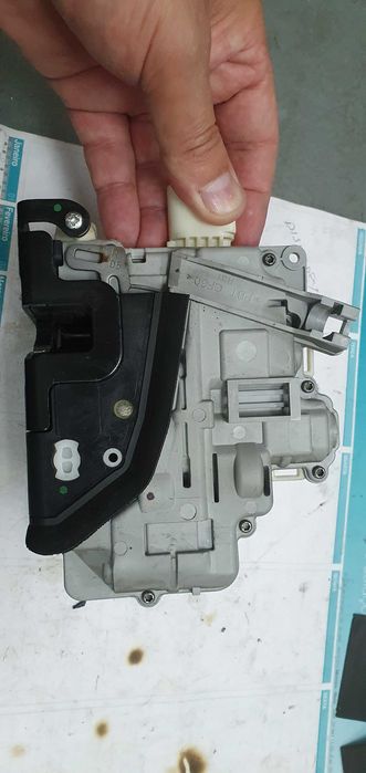 fechadura VW Passat  3C1 837_ 016 A