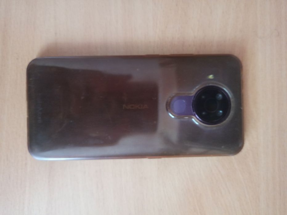Nokia 5.4 з чохлом