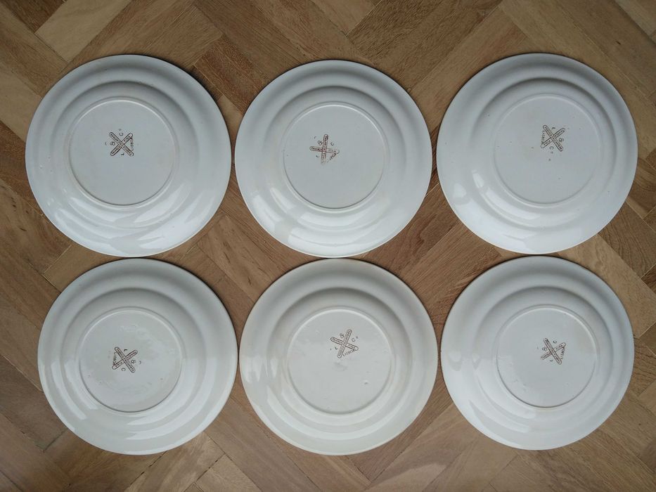 Pratos da Fábrica de Loiça de Alcântara