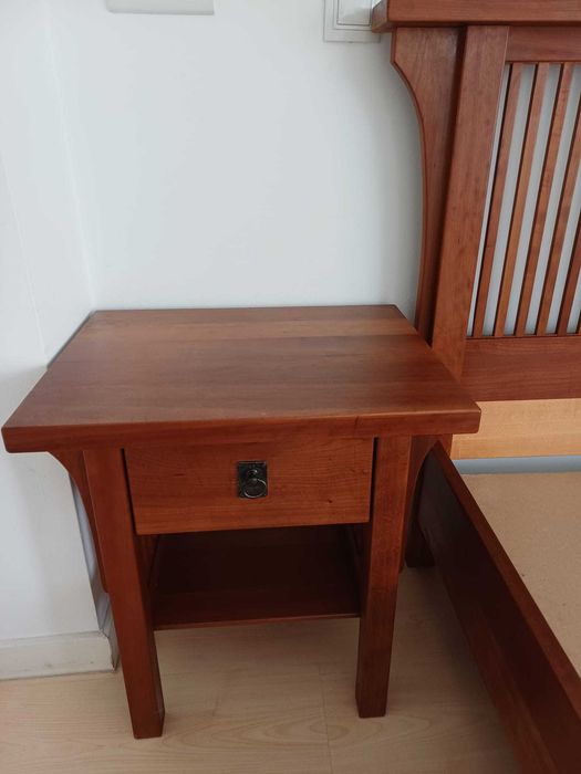 Mobília de quarto em cerejeira