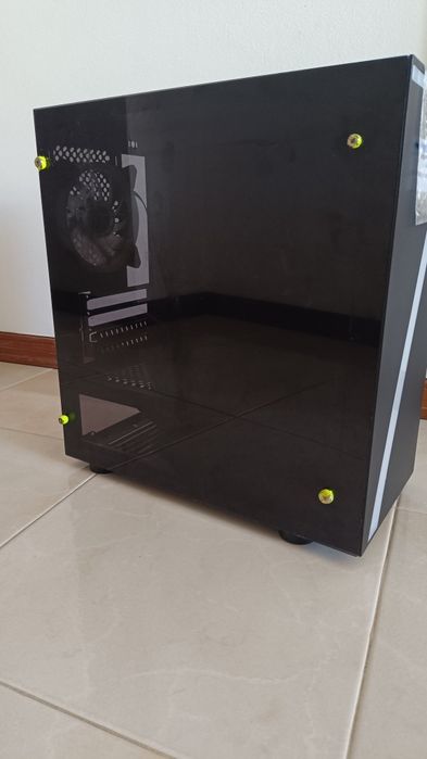 Caixa para PC ATX/Micro-ATX – Excelente estado