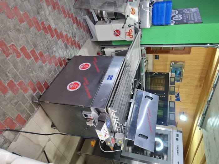 Фритюрница жаровня Jufeba Автомат для берлинеров с растойкой