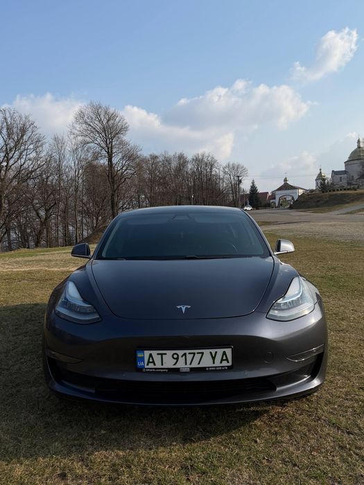 Tesla model 3 2019r