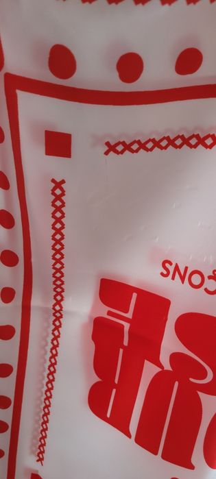 Nowa apaszka marki Promod