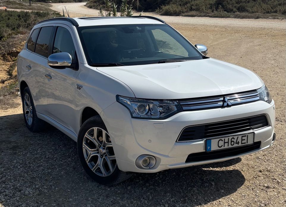Mitsubishi Outlander 2.0 PHEV Instyle (2014)