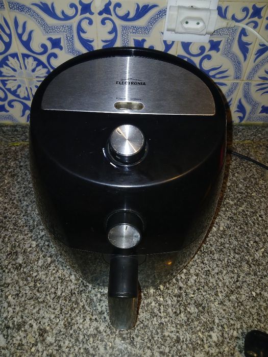 Air fryer em boas condições