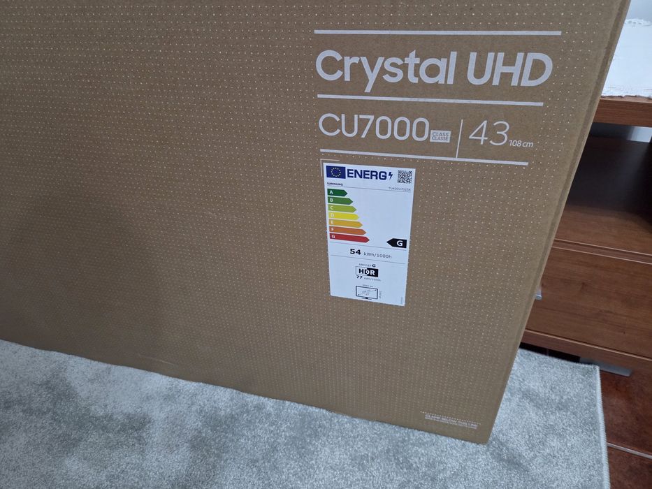 Smart 43" 108cm Crystal UHD Samsung