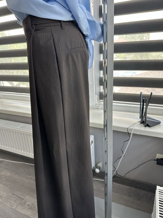 Класичні брюки ,шоколадного кольору,від zara,якісний пршив ,тканина дуже приємна на дотик