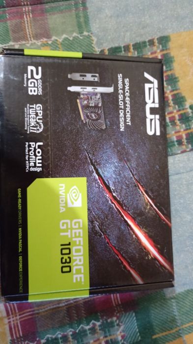 Placa gráfica ASUS NVIDIA GeForce GT 1030 2GB GDDR5
