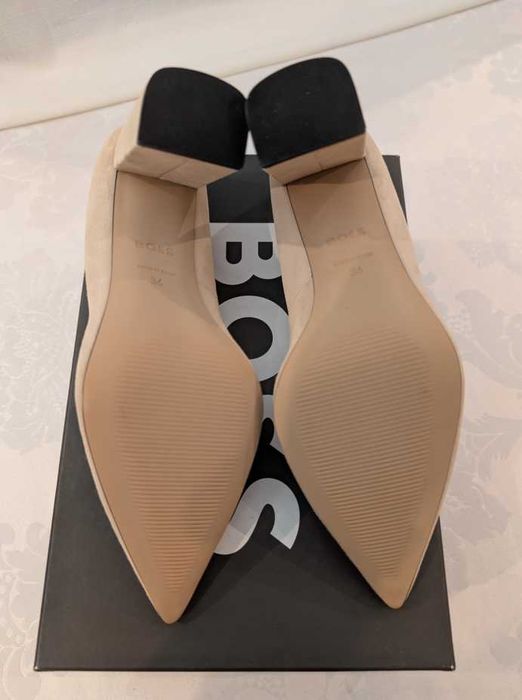 Sapatos BOSS em pele - NOVOS