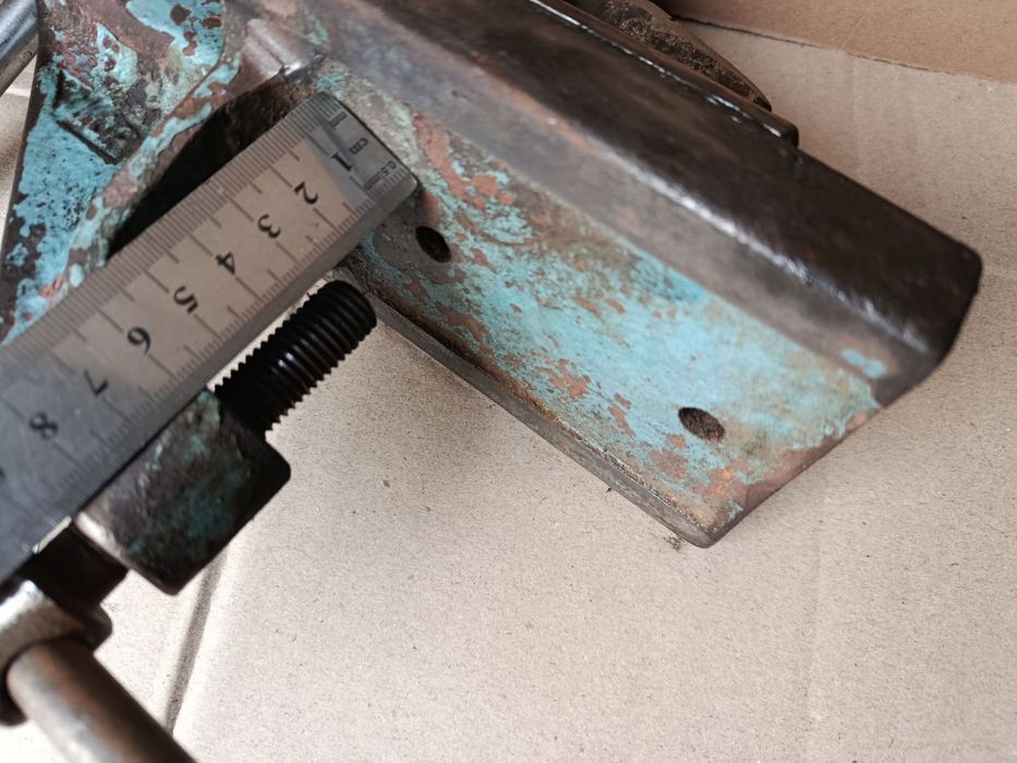 Тиски лещата  тиски слесарные  СССР 80  мм