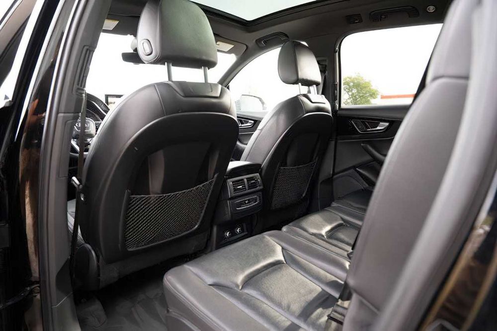 Audi Q7      2019