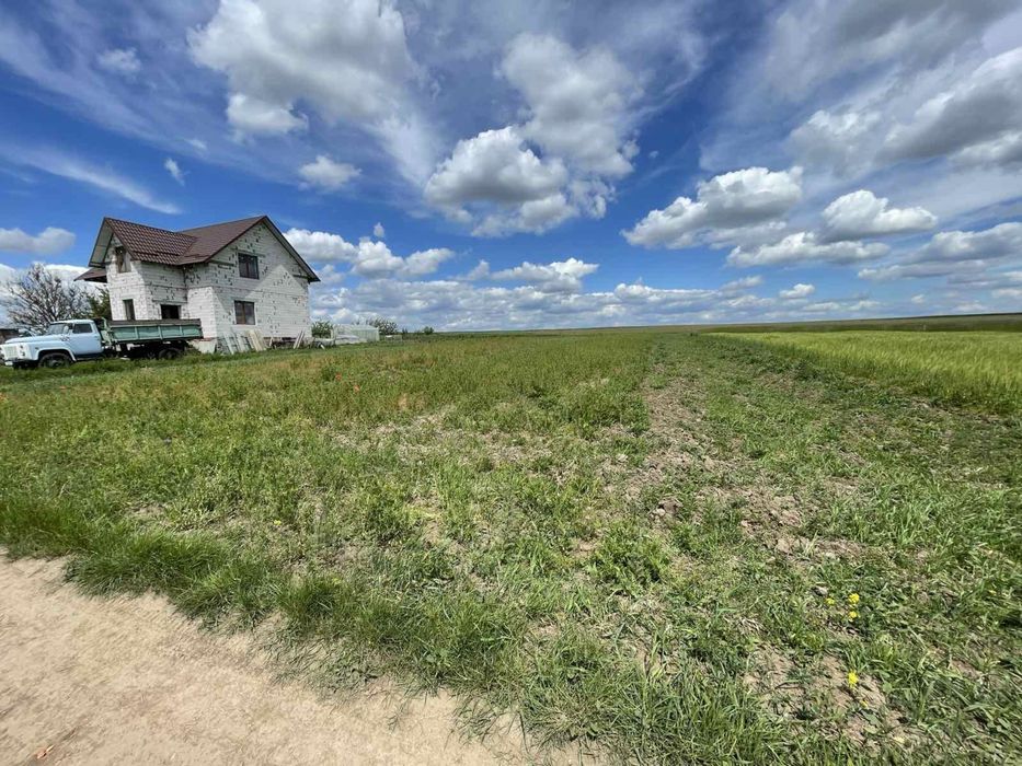 Продам ділянку 15 соток під будівництво с. Велика Омеляна без комісії