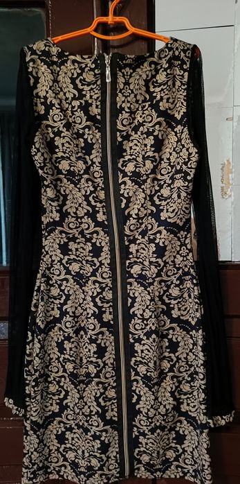 Продам сукню в чудовому стані