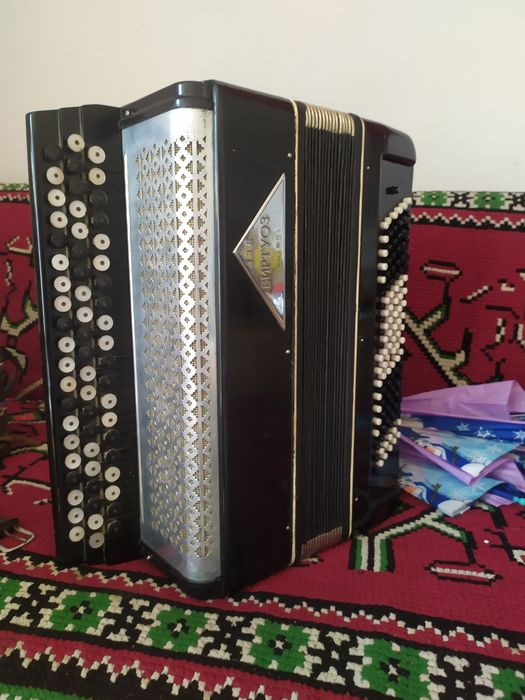 Продам баян "Віртуоз" (хорал М-5)