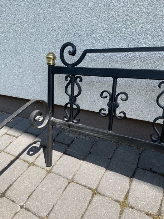 Metalowe wezgłowie do łóżka