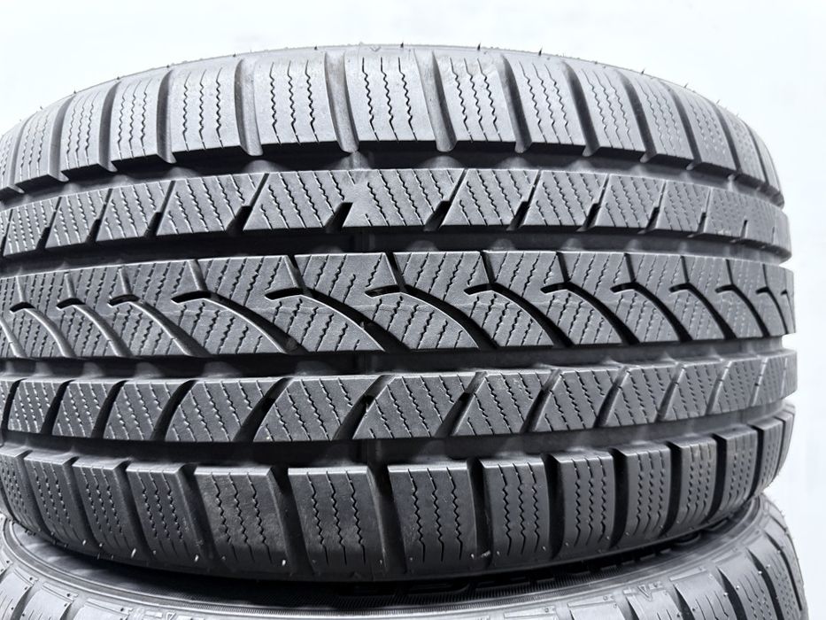 2шт зима 245/45/R17 9мм Falken Eurowinter HS439