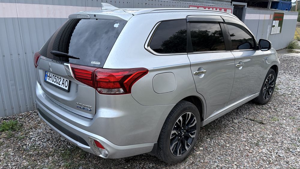 Mitsubihi outlender PHEV