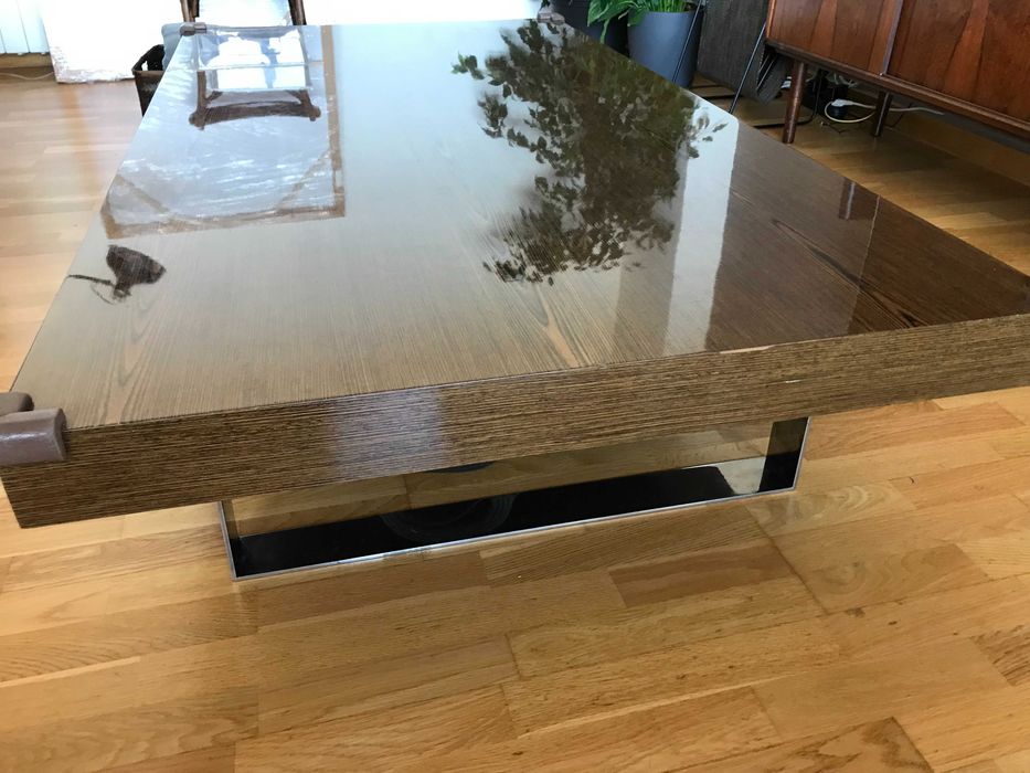 Mesa centro folheada pau preto