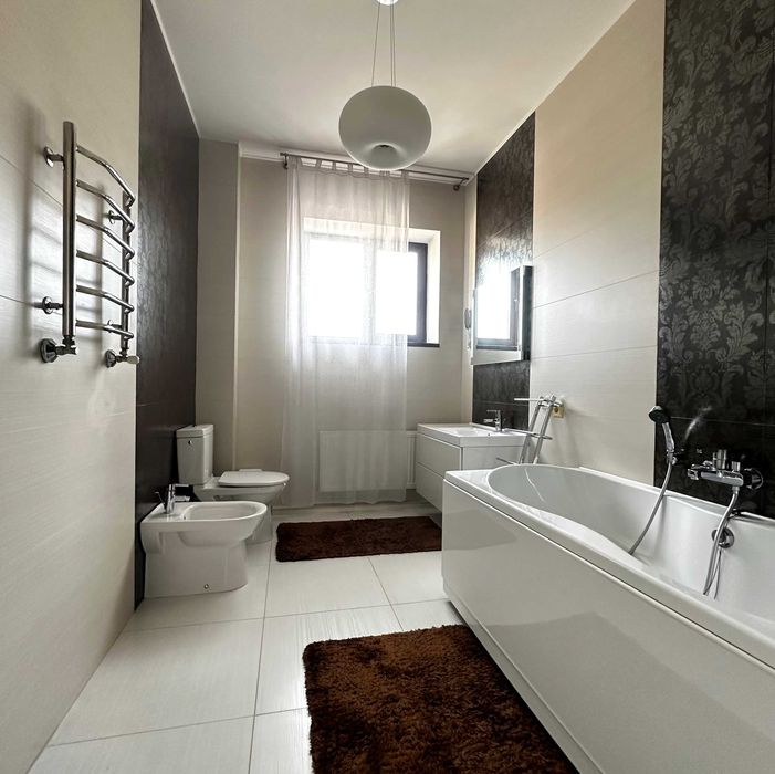 Ваш идеальный дом уже ждёт Вас ! Центральная часть Мельниц .