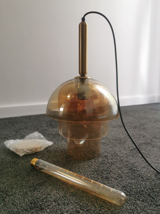 Nowa designerska lampa LED – świeci jak złoto, a nie kosztuje fortuny!