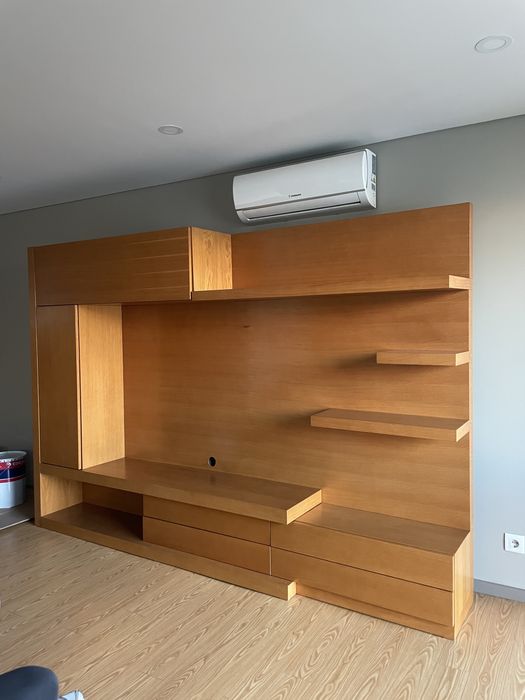 Móvel de Sala / TV em Madeira Maciça – 2,79m