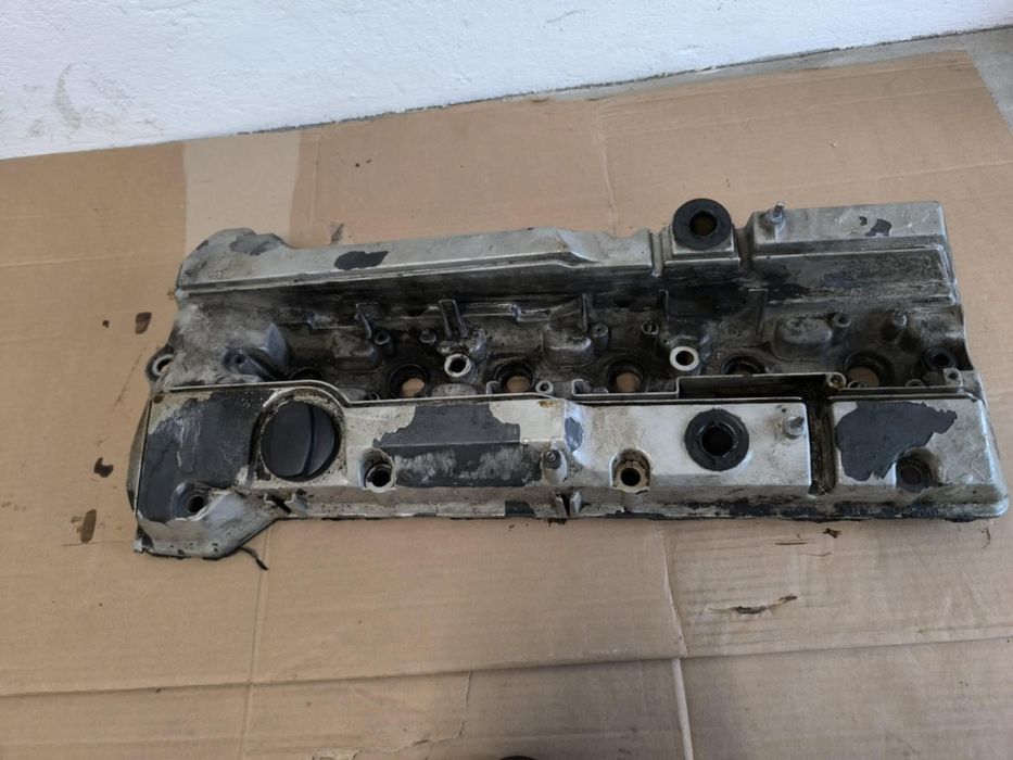 Pokrywa zaworów, misa olejowa Mercedes M104 2.8