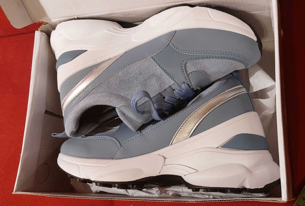 Buty sportowe Marqueiiz Rozmiar 39. Nowe