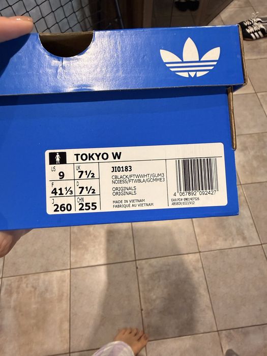Продам кроссовки adidas tokyo!