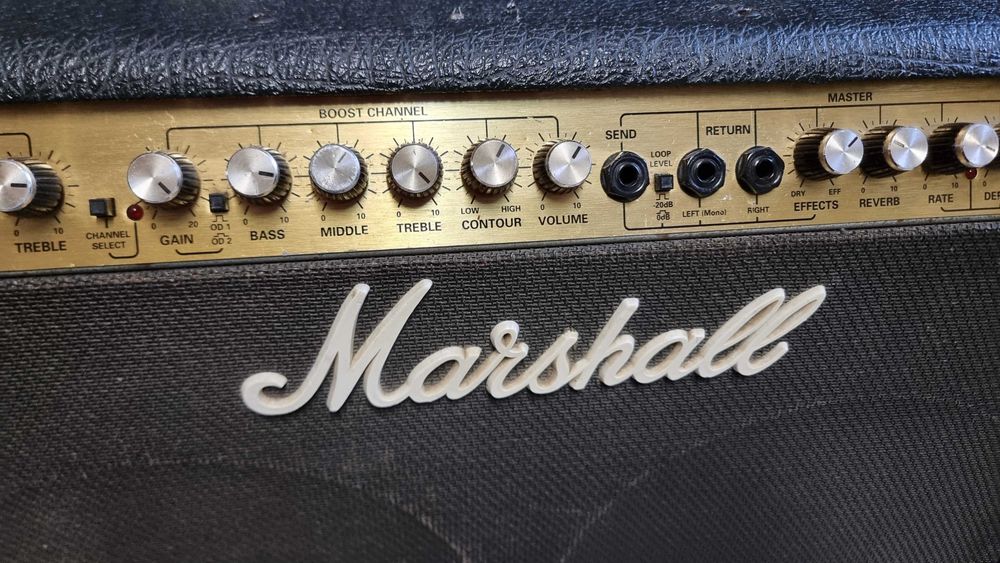 Amplificador de guitarra elétrica Marshall Valvestate 8240