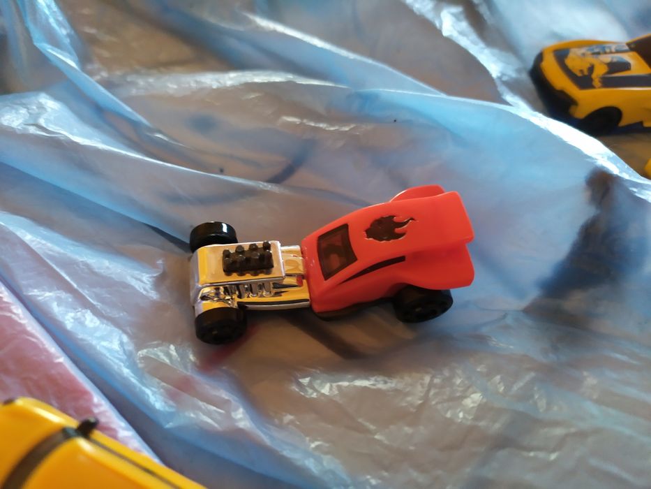 Продаються дитячі машинки