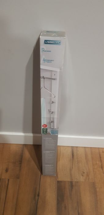 Guarda roupa de parede LIDL (cabide)