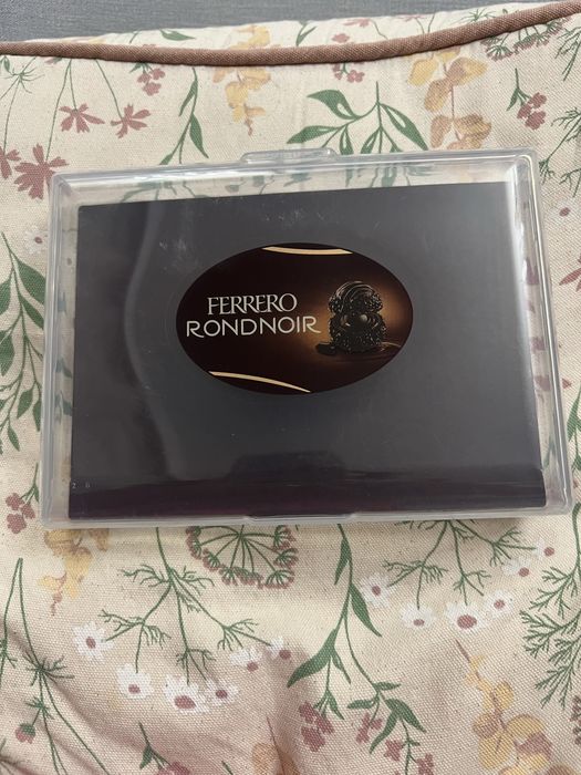 Коробки пластикові з ferrero