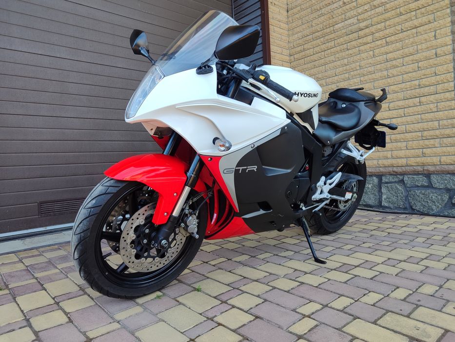 Hyosung GT250R 2013