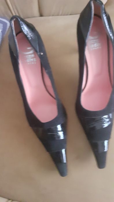 Sapatos de toilette  pretos de camurça  e verniz n36 salto fino 8cm