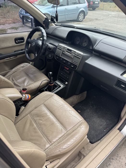 Кросовер Nissan X-trail
