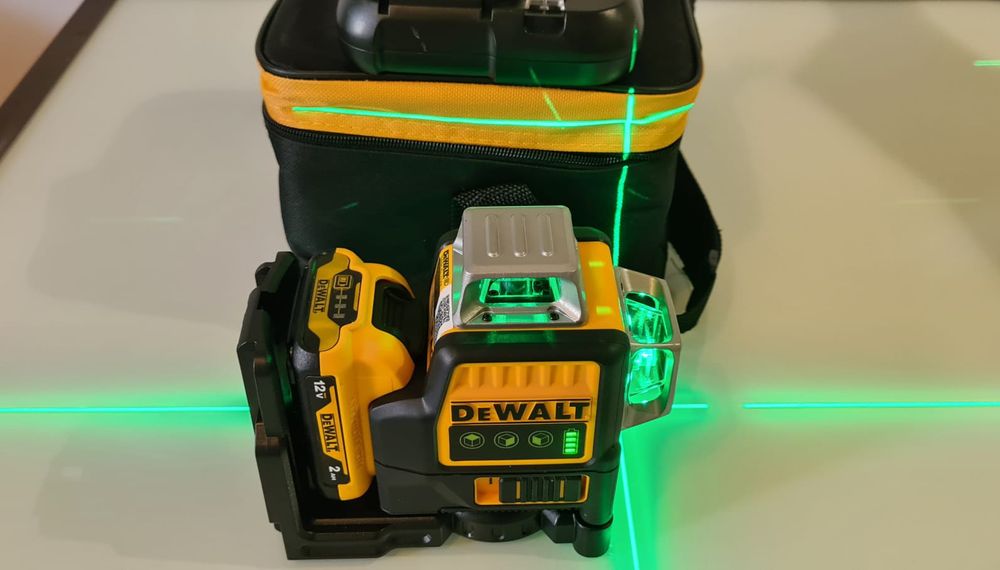 Nivel Laser Dewalt completo com bateria e carregador