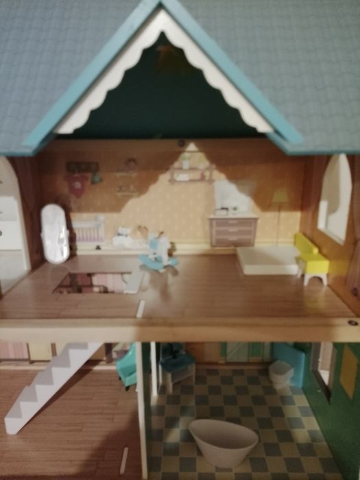 Domek dla lalek .