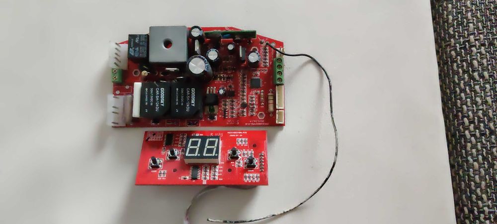 Sterownik HATO 200C CKFA.B03. Pilot Gratis