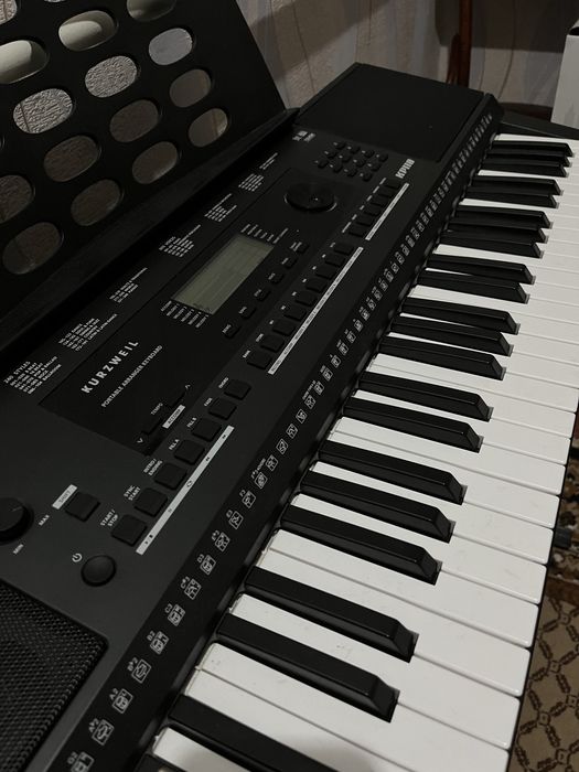 Синтезатор Kurzweil KP110 + підставка